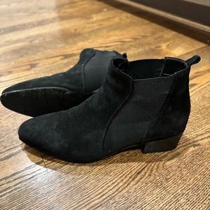 Aquatalia black Falco suede booties (size 8.5) waterproof